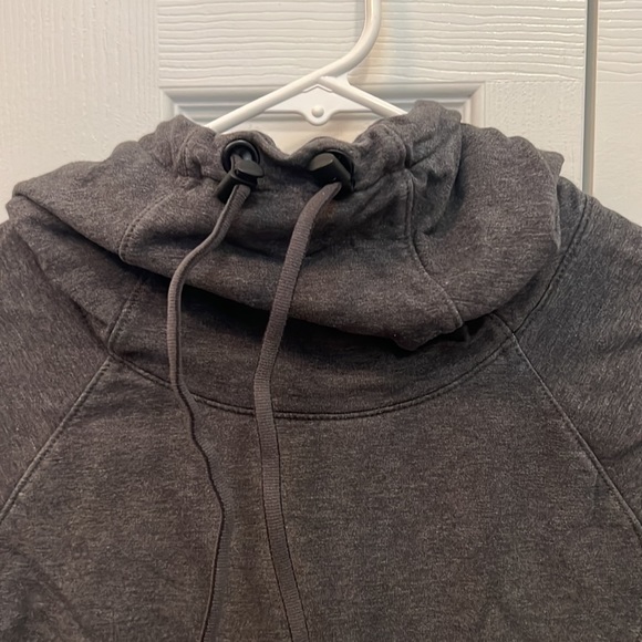 Athleta pullover - Picture 2 of 5